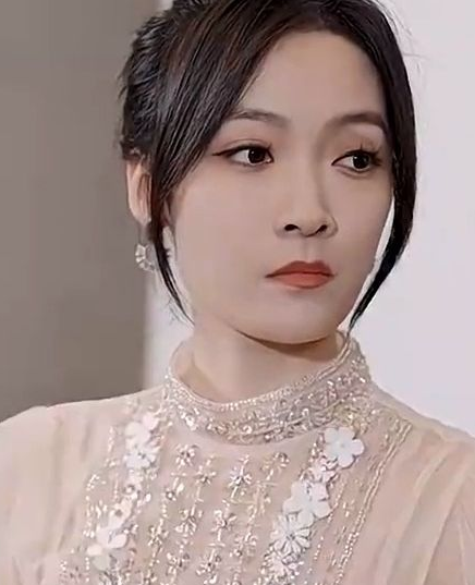 千金归来夫人她A爆全球第01集